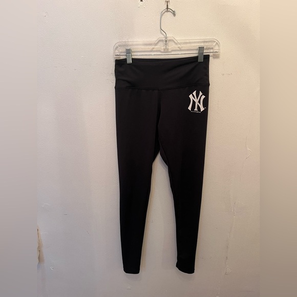 New Era Logo Legging Black New York Yankees Size Small - Picture 1 of 3